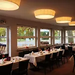 Hoteltow Отель 3*