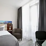 Hoteltow