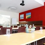 Отель Hoteltow Тельтов