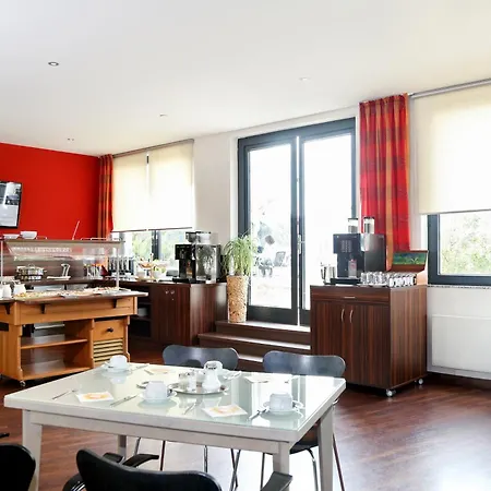 Hotel H24 Hoteltow Teltow