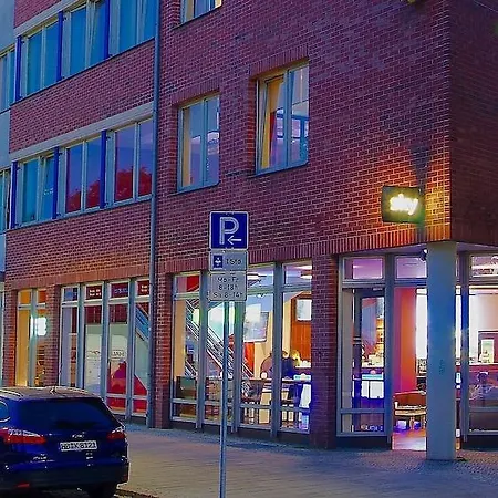Hoteltow Hotel 3*