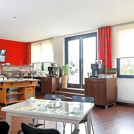 Hoteltow 3* Teltow