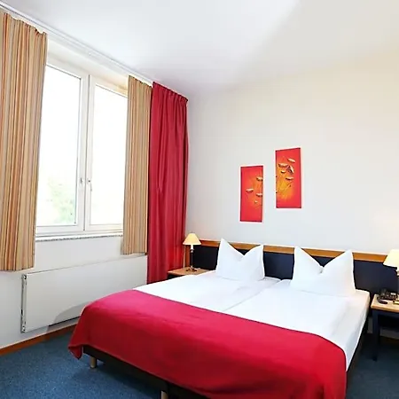 Hotel Hoteltow 3*