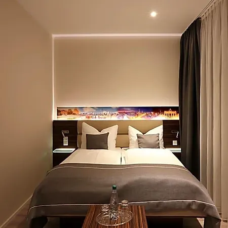 Hoteltow