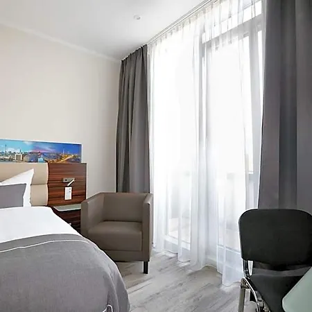 Hoteltow Hotel Teltow