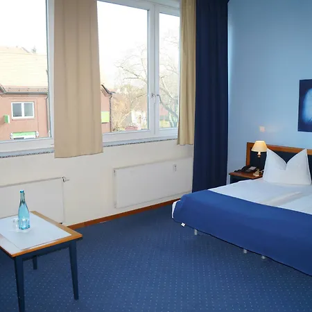 Hoteltow Hotel 3*