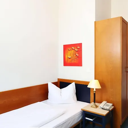 Hotel H24 Hoteltow Teltow