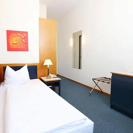 Hotel H24 Hoteltow Teltow