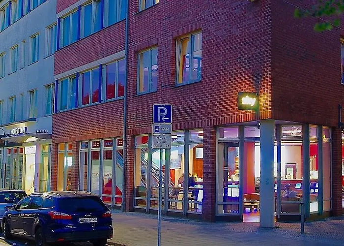 H24 Hoteltow Hotel 3*