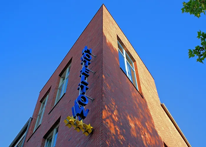 H24 Hoteltow 3* Teltow