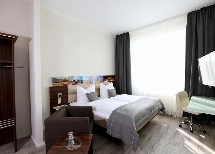 H24 Hoteltow 3* Teltow
